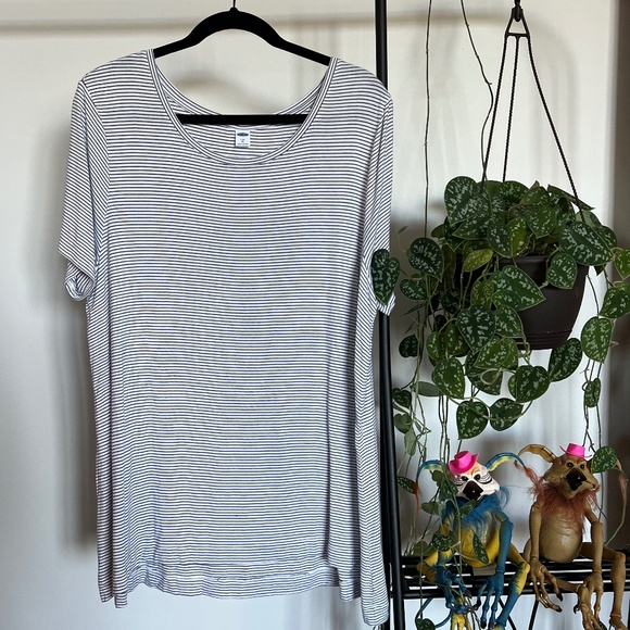 Old Navy LUXE Striped Shirt - Picture 3 of 5